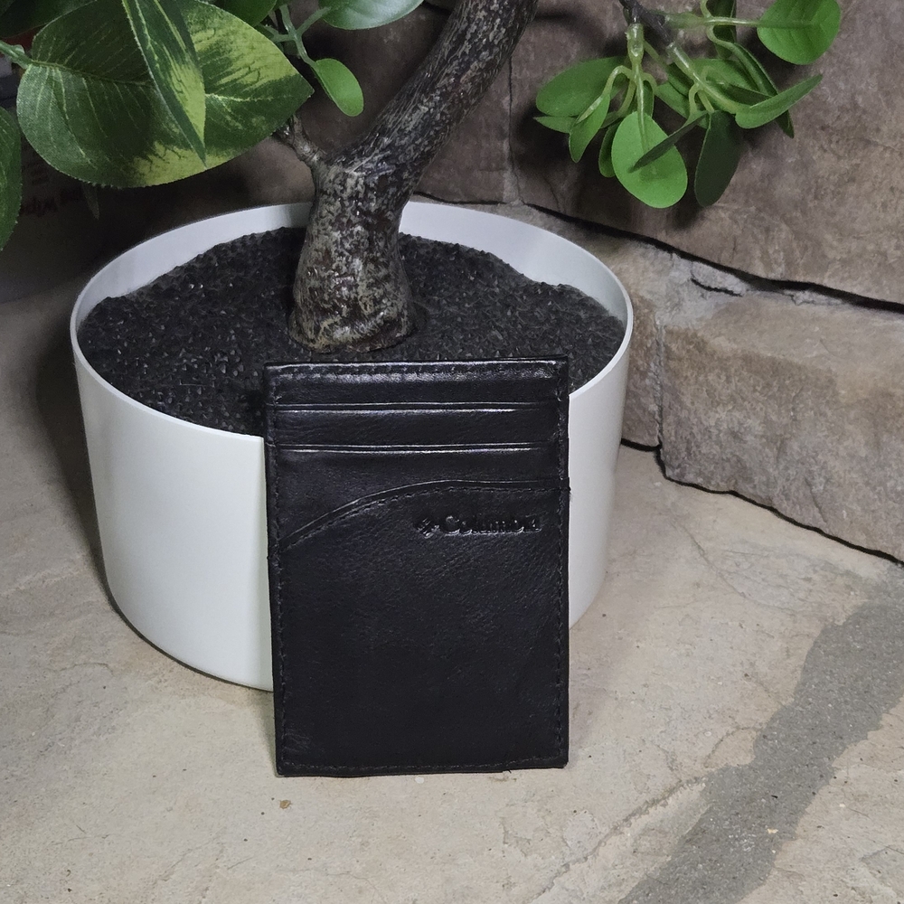 Columbia Black Leather Card Holder